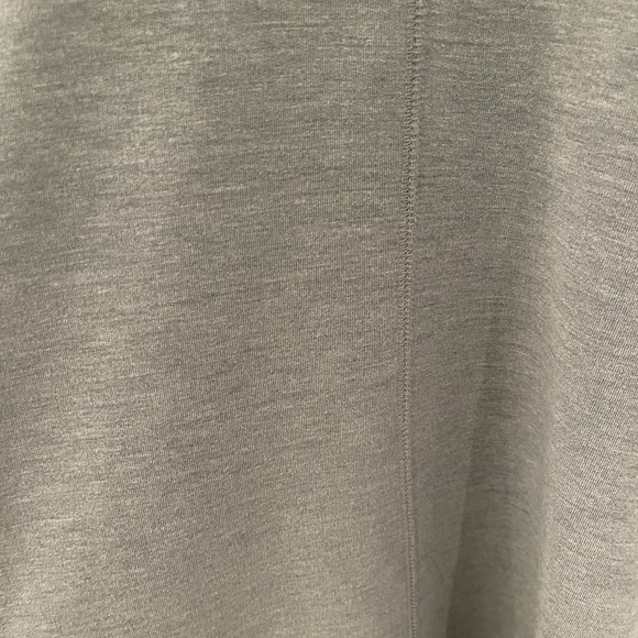 Gap Fit light grey sweatshirt - tunic length - size XL- never worn NWOT - Picture 3 of 7
